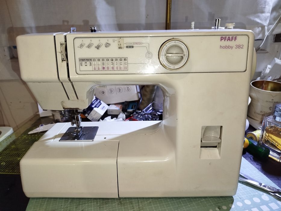 Máquina de costura pfaff