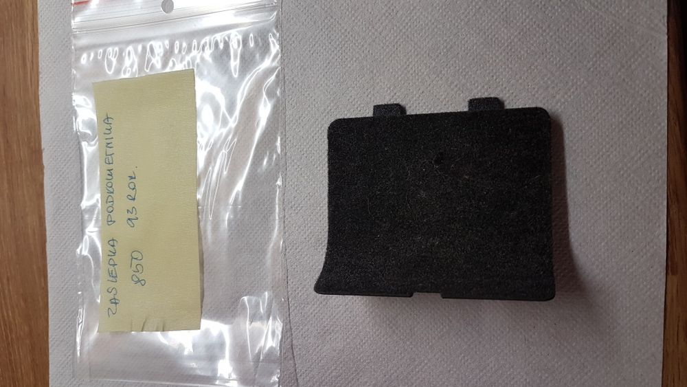 zaślepka podłokietnika volvo 850 93 rok