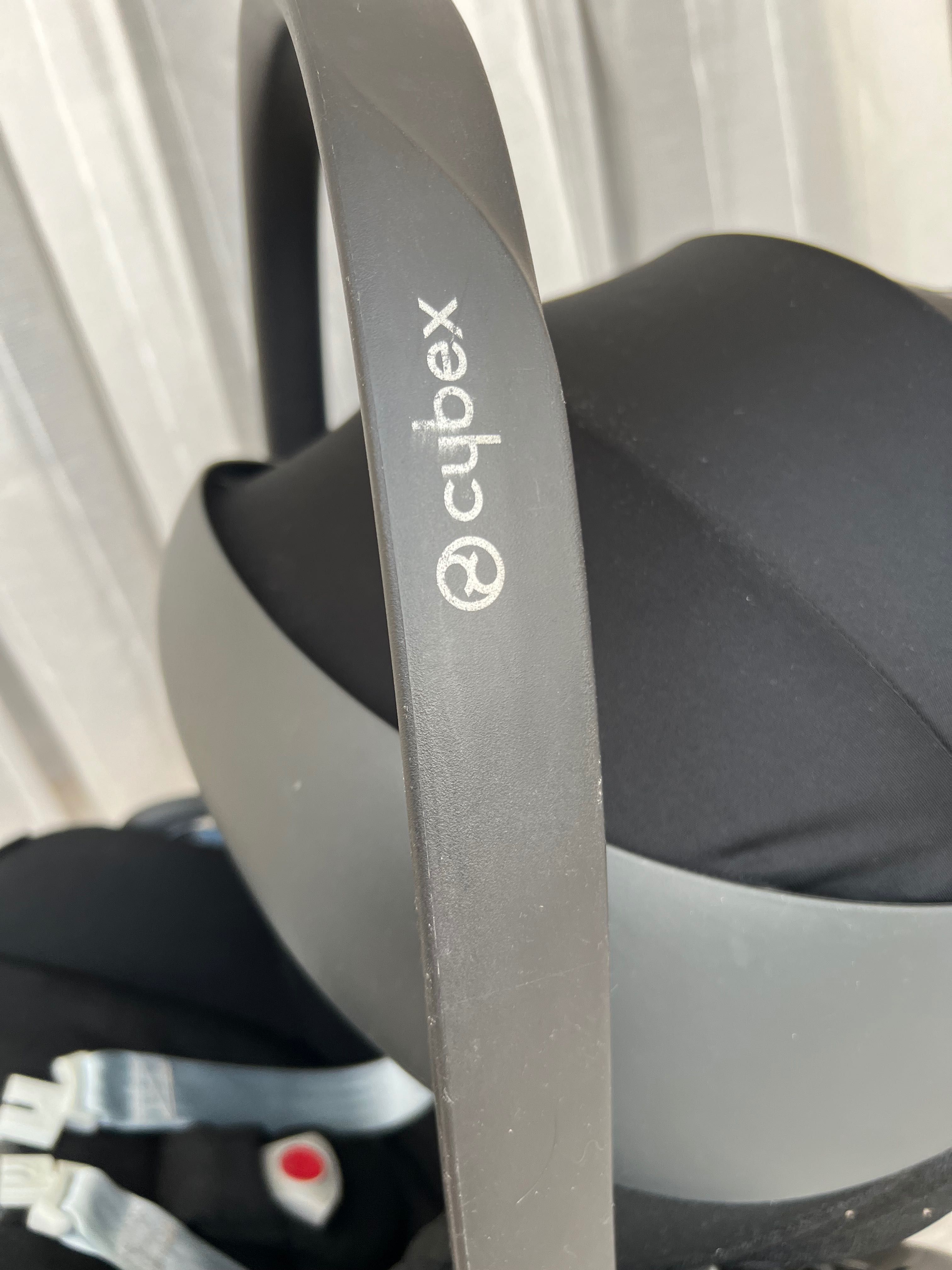 Автокрiсло Cybex Cloud Z i-Size (Plus / Deep Black)