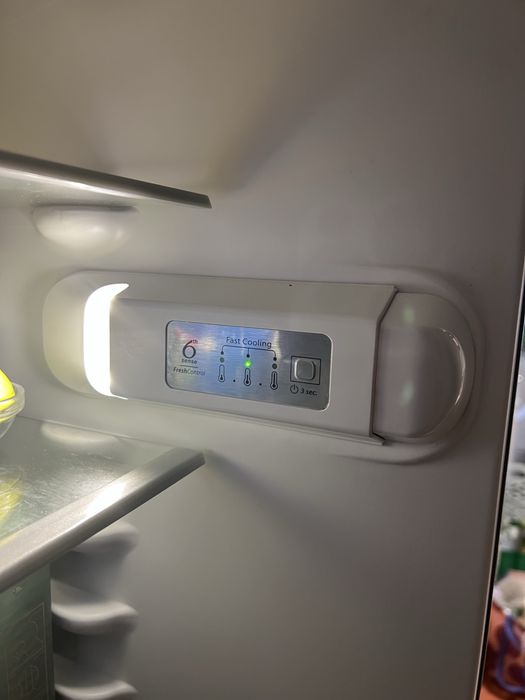 Frigorifico combinado Whirlpool Inox