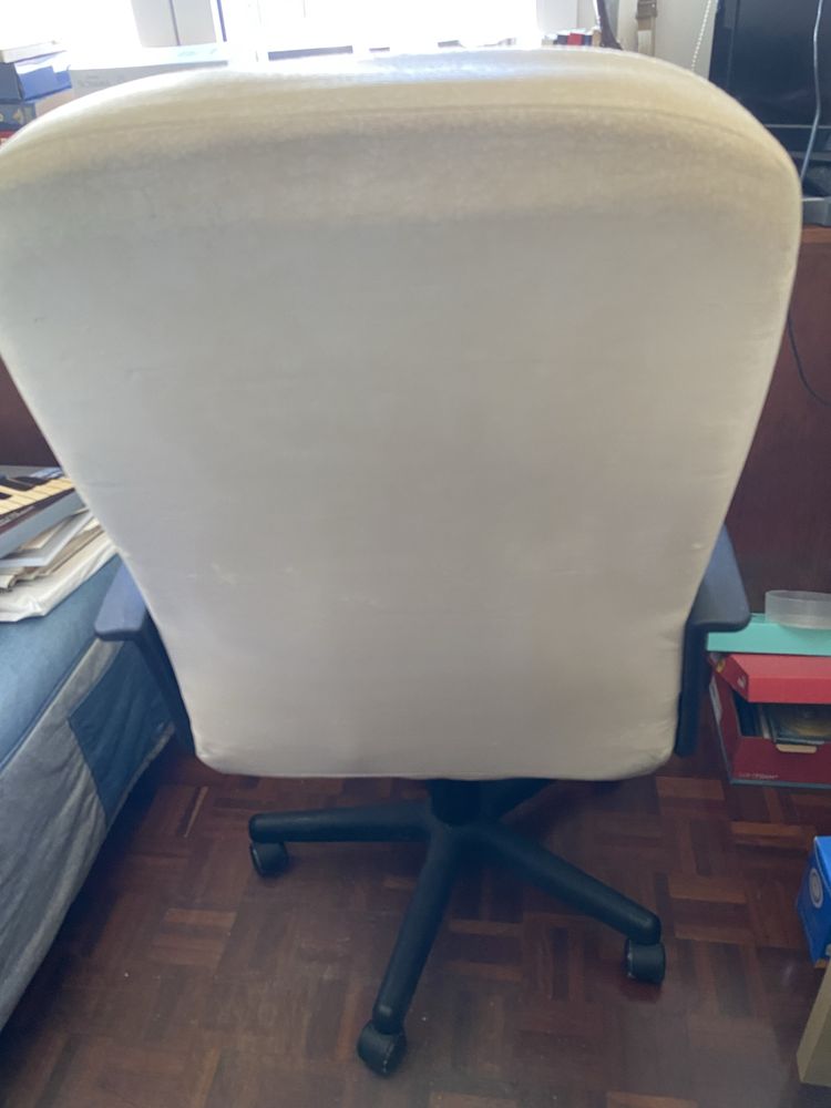 Cadeira escritorio branca