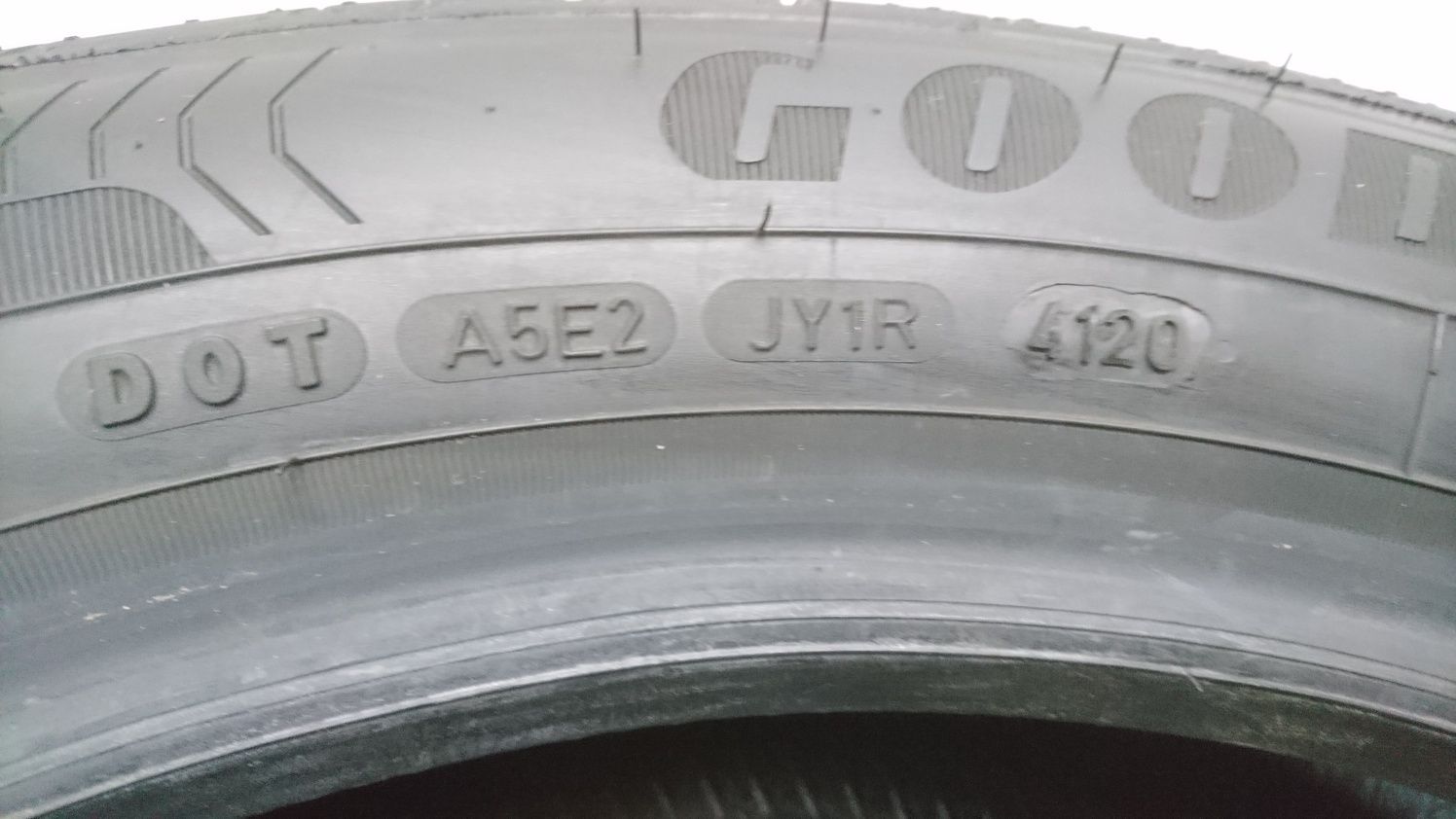 Opony 215/55/18 Goodyear EFFICIENT GRIP Performance