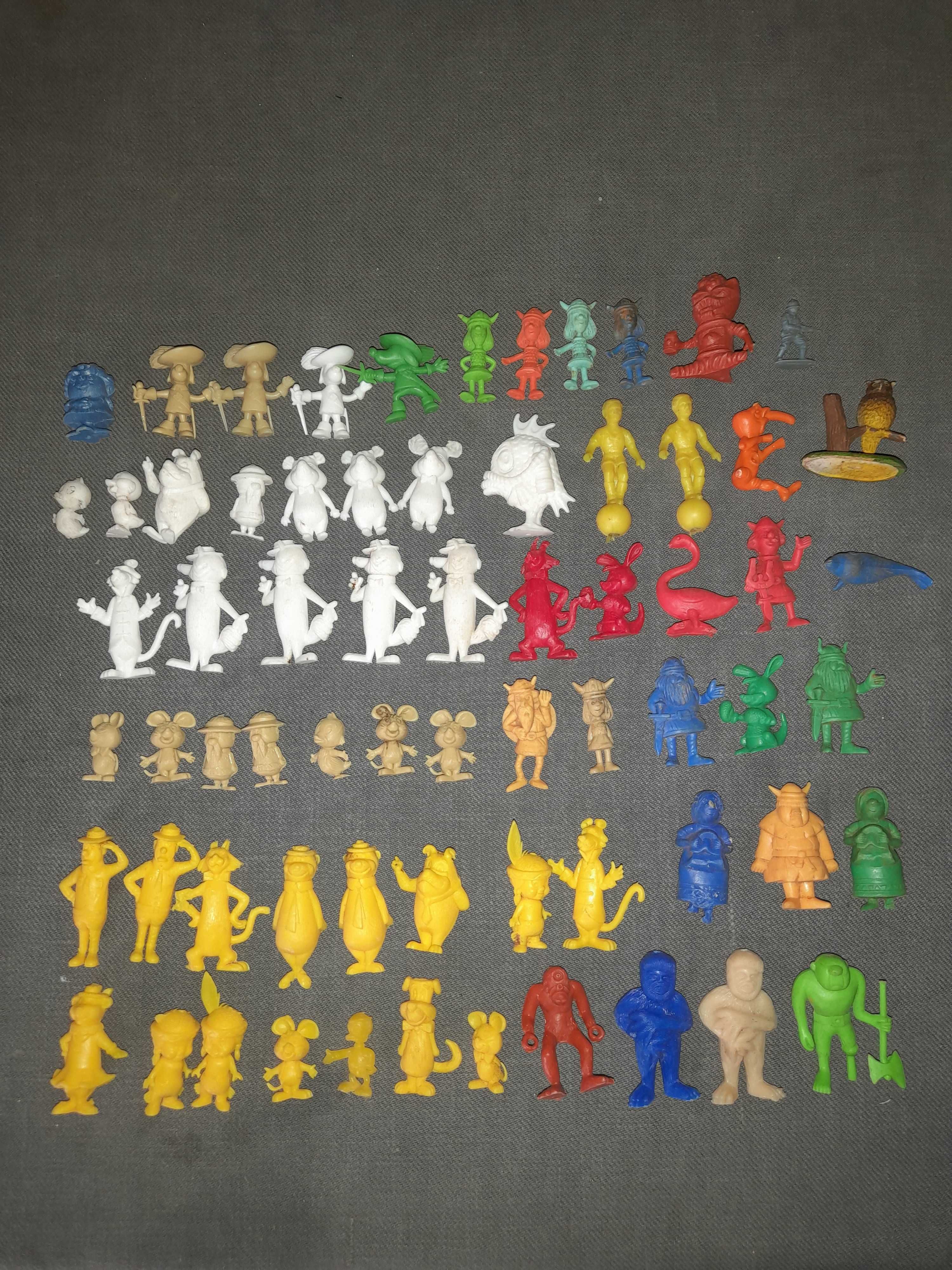 Varias figuras/bonecos antigos/ colecção