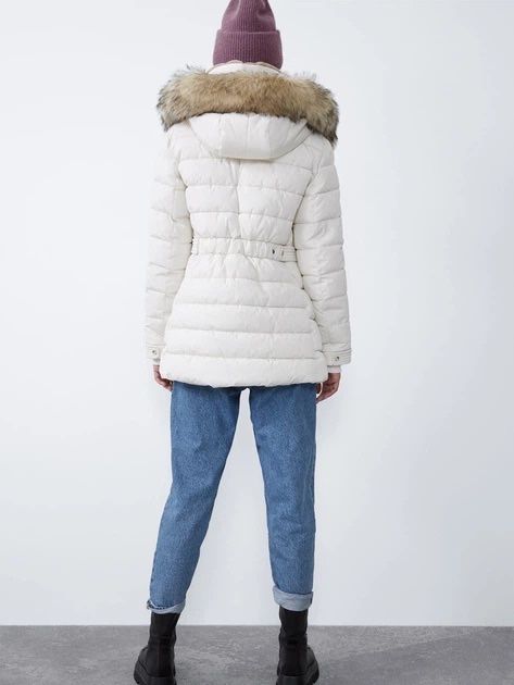 Зимова курточка Zara XS жіноча куртка пуховик на холофайбері молочний