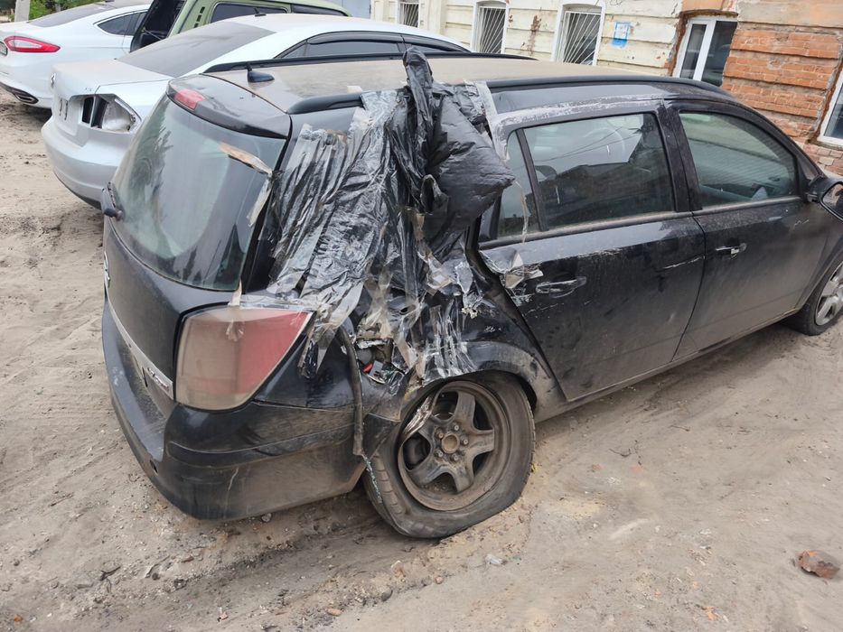 Продам авто под ремонт.