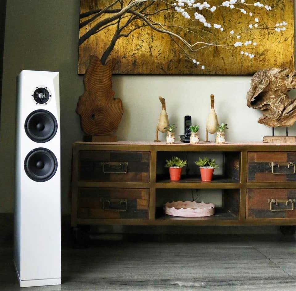 NOWE Obudowy głośnikowe SB Acoustics Rinjani (Rinjani TX) biały satyna