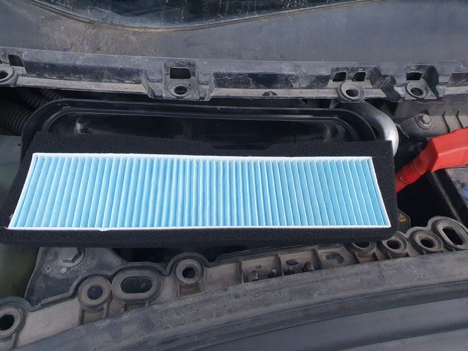 Фільтр повітряний,підкапотний Tesla