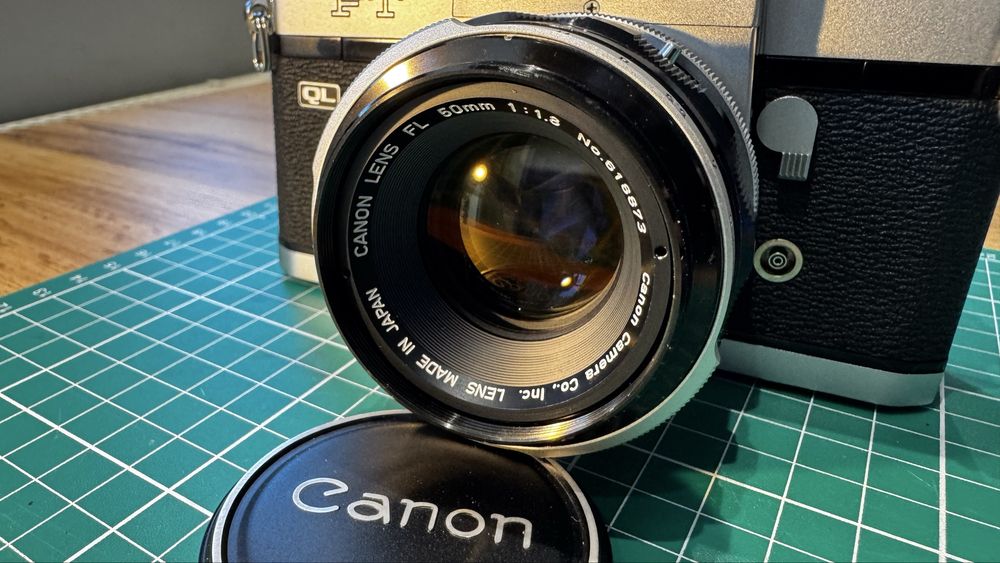 Canon FT-QL + FL 50 mm f/1.8 | analogowy SLR, quick load, stan idealny