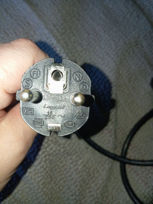 Kabel zasilający do komputera