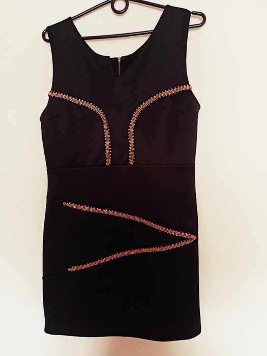 Czarna sukienka damska