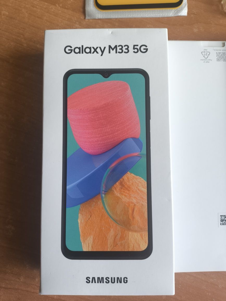 Samsung Galaxy M 33 5 g.  6 ram 128 GB.