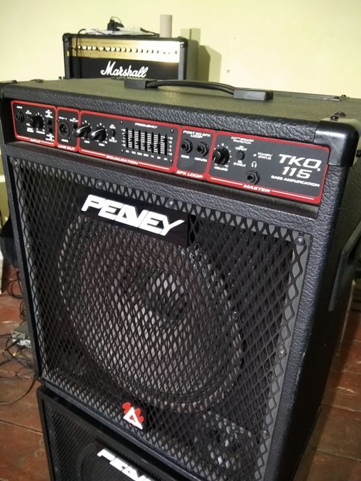 Продається комбо підсилювач виробник England для Бас гітари PEAVEY TKO
