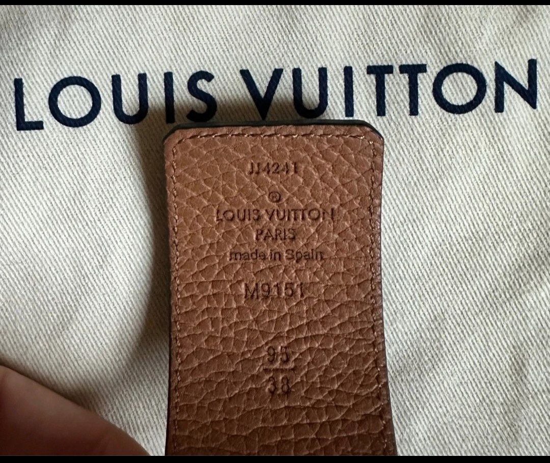 Pasek Louis Vuitton Initiales dwukolorowy

4 cm / 95 cm