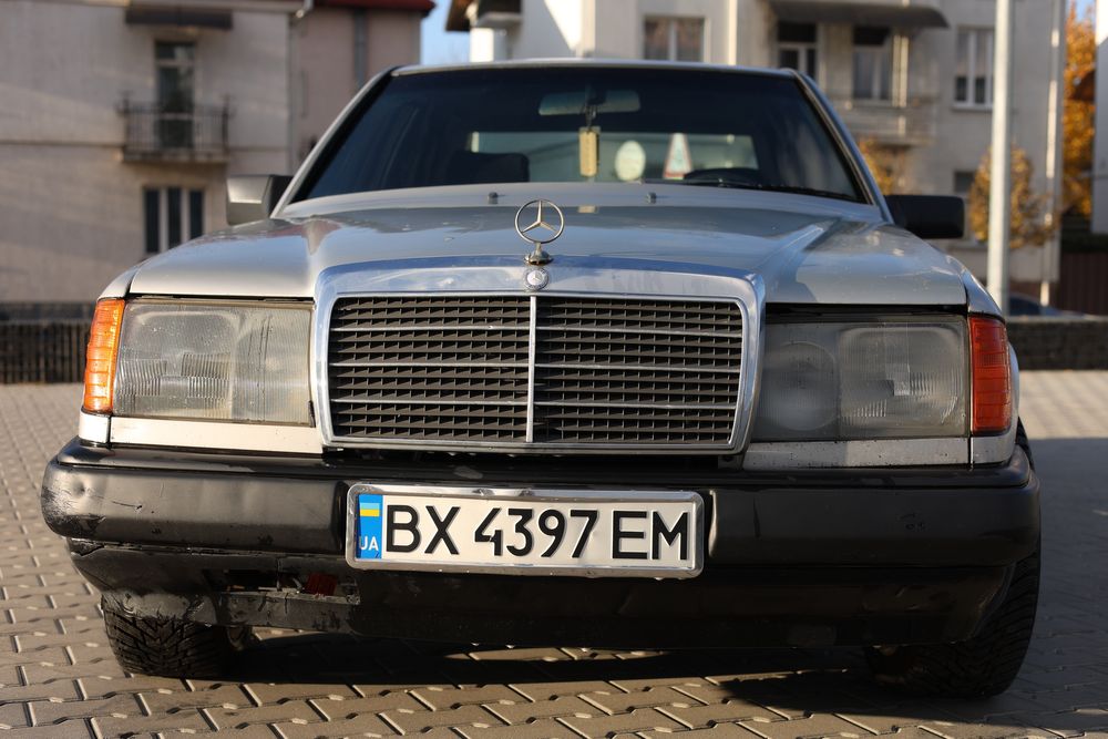 Mercedes-Benz W124 200D