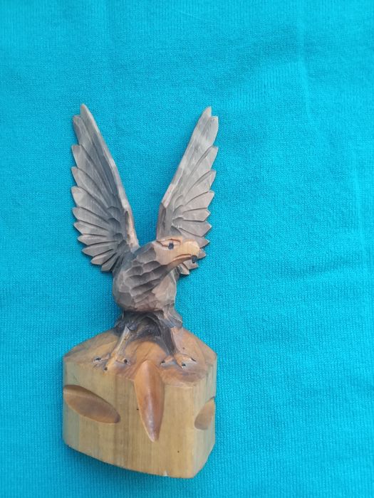 Деревянный орёл статуэтка
