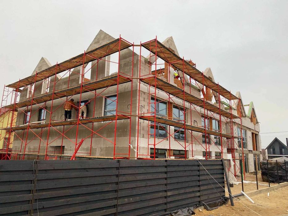 Вишки тури. Леса строительные. Риштування будівельне.