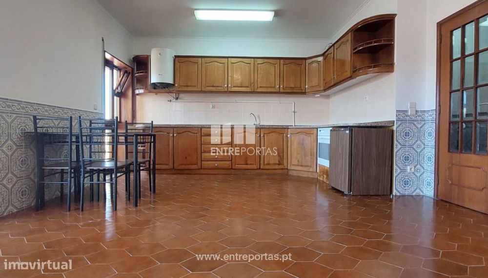 Venda de apartamento T1 com terraço, Amorosa, Viana do Castelo