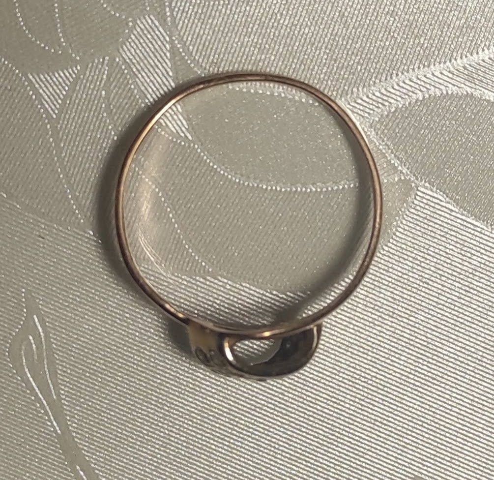 Золотое кольцо 585 пробы, 19 размер