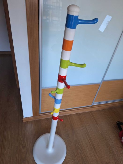 Cabide para quarto criança