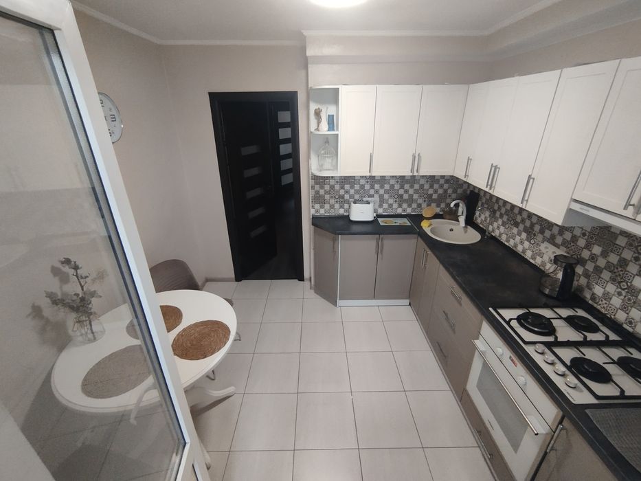 ЗДАЄТЬСЯ ВПЕРШЕ 3-х квартира, на Троещиніі для Сім'ї, є газ.