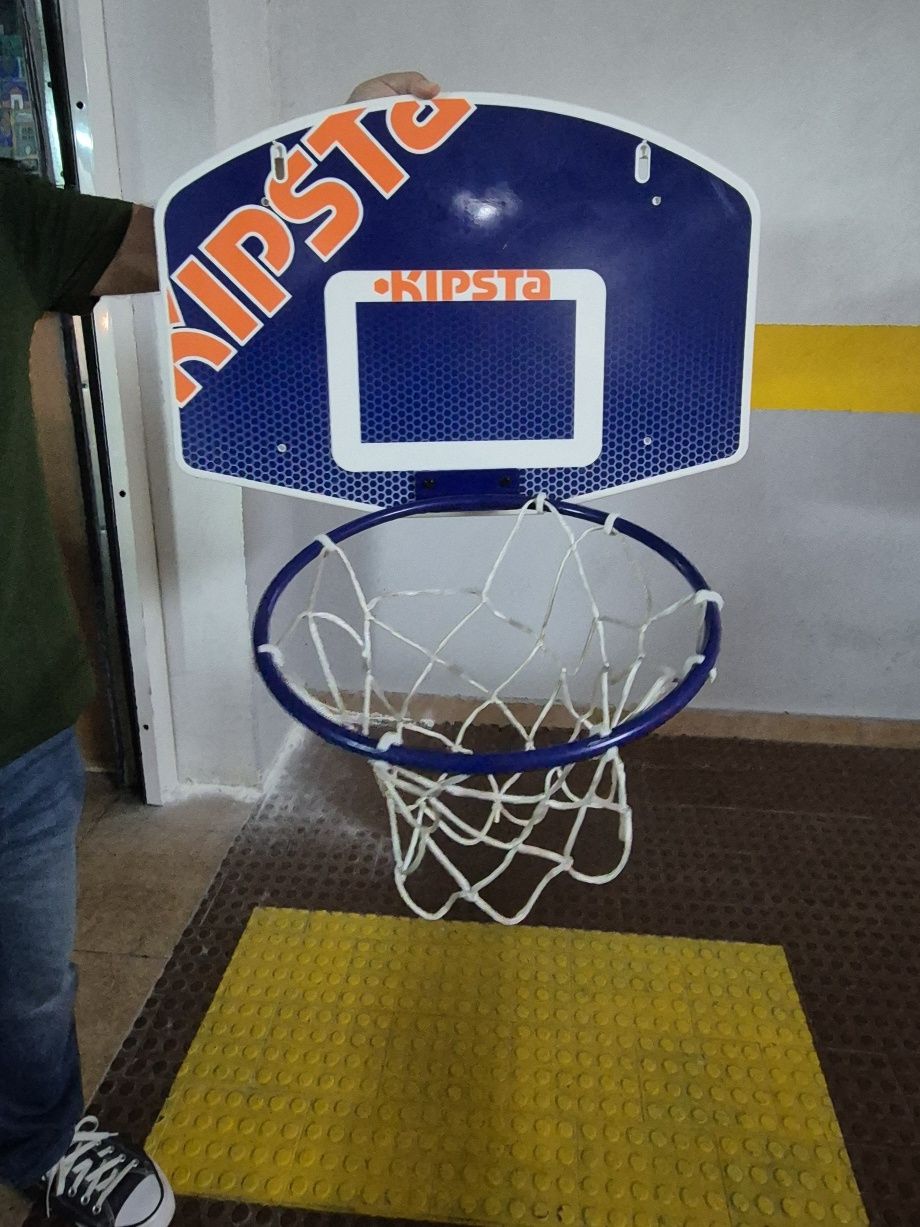 Kipsta Aro de Basquetebol pendurar na parede.