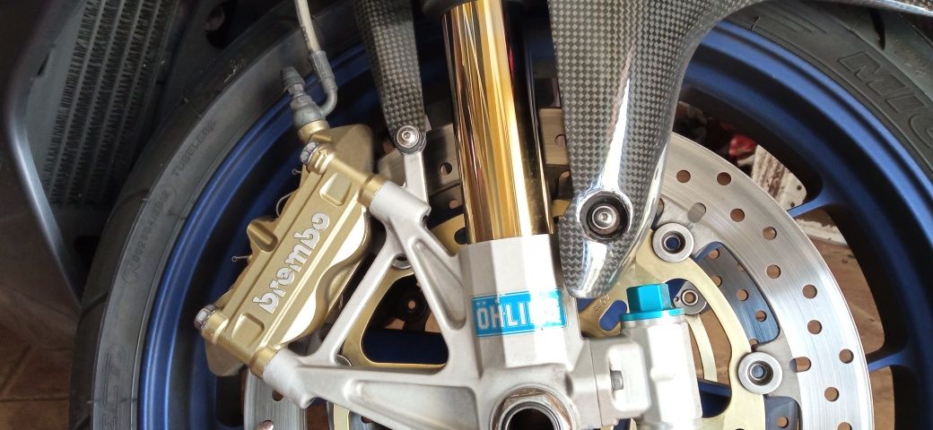 Aprilia rsv 1000r factory gen2