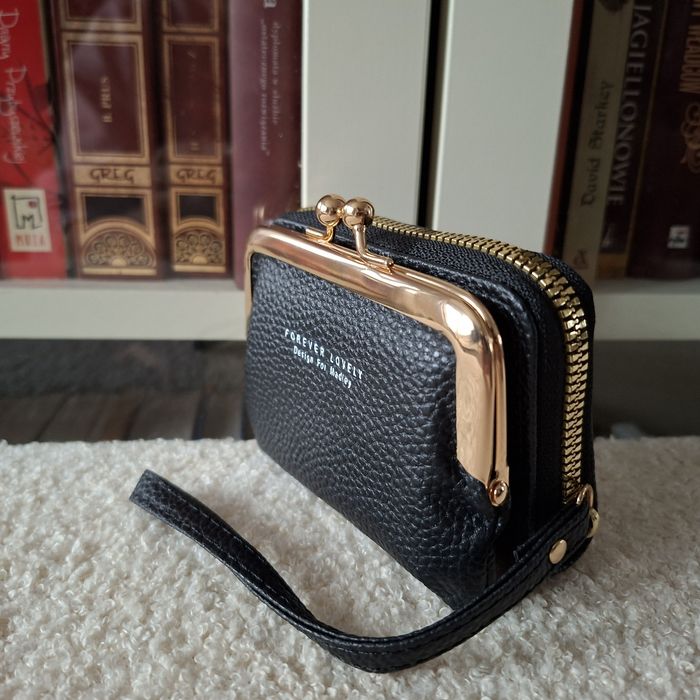 Nowy elegancki portfel