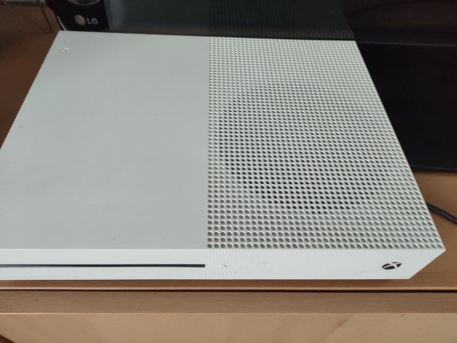 Xbox One S 1Tb a funcionar