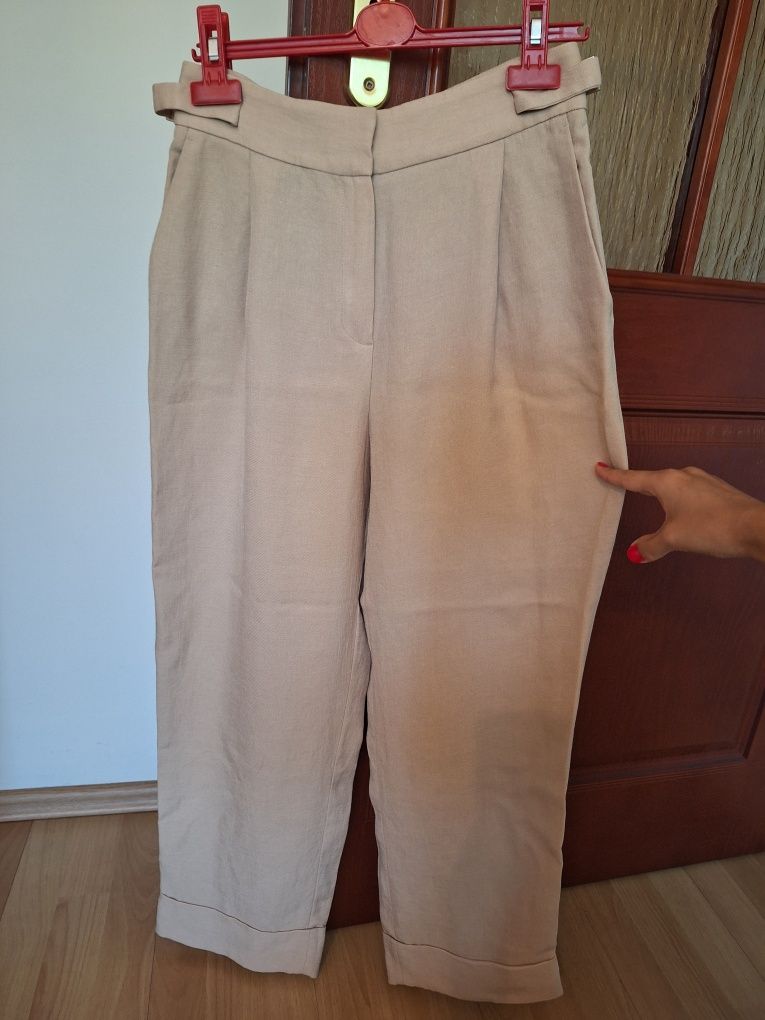 Spodnie z szerokimi nogawkami Massimo Dutti