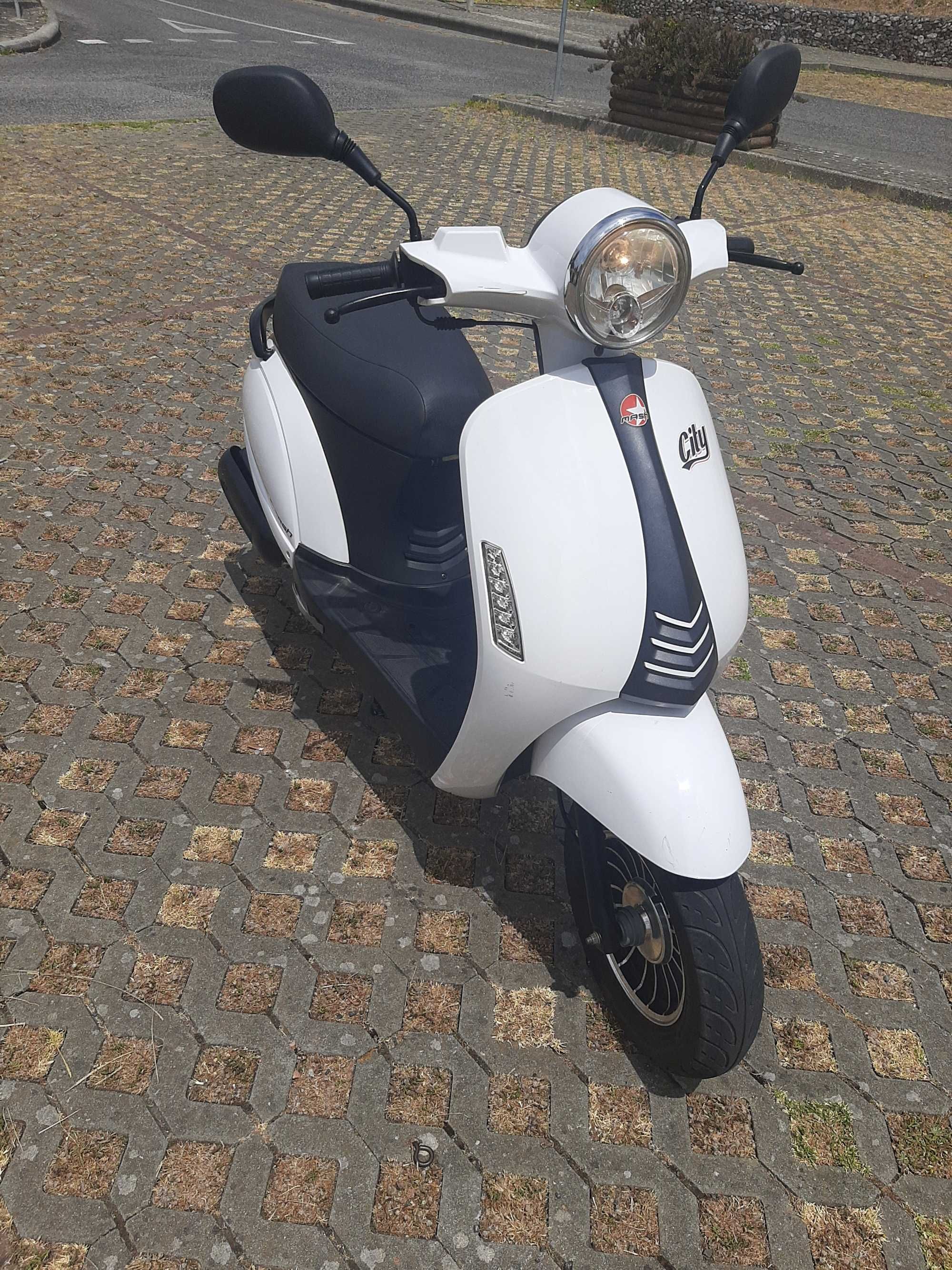 Mash 50cc 4t em muito bom estado