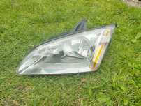Ford Focus lampa przód