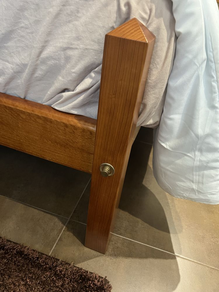 Cama de casal 140x200