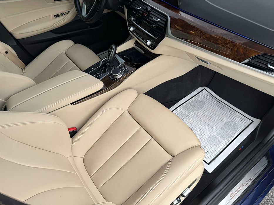 BMW 5 Series      2020