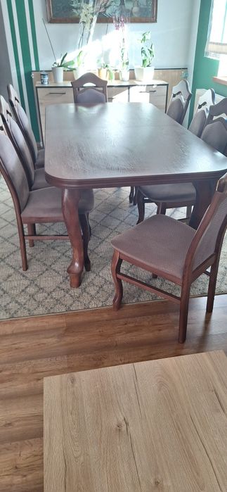 Duży stół +8 krzeseł