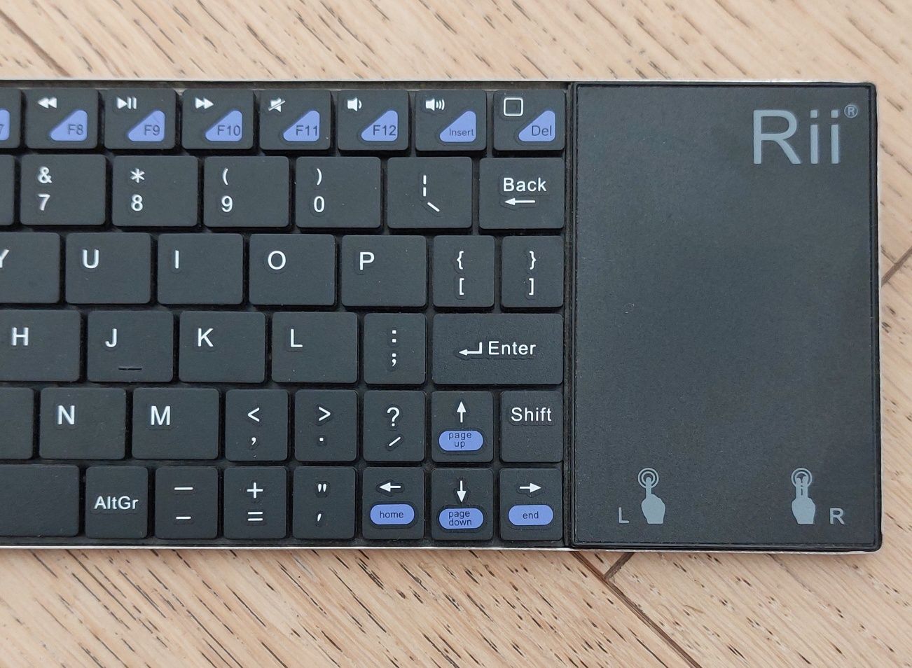 Беспроводная клавиатура Rii mini K12 с тачпадом.