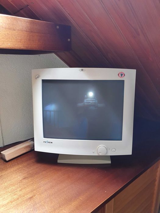 Monitor PRO-VIEW - 15" (polegadas) como novo