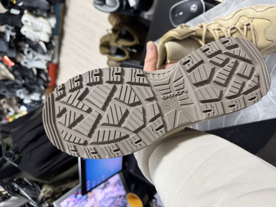 Взуття Оригінал нове ! Lowa берці, тактичне взуття 41-47