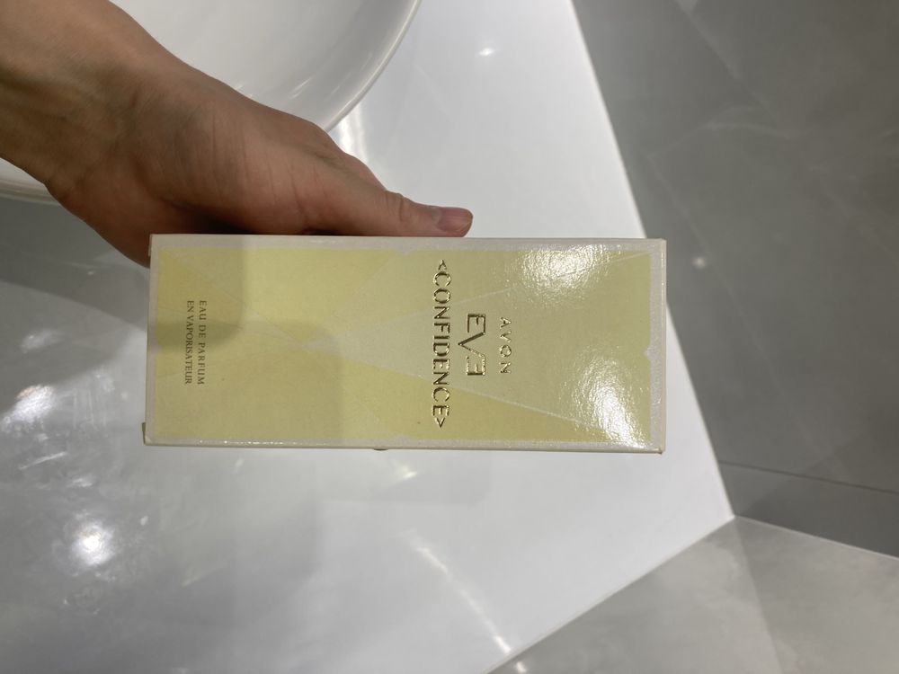 Парфуми Avon EVE Confidence
