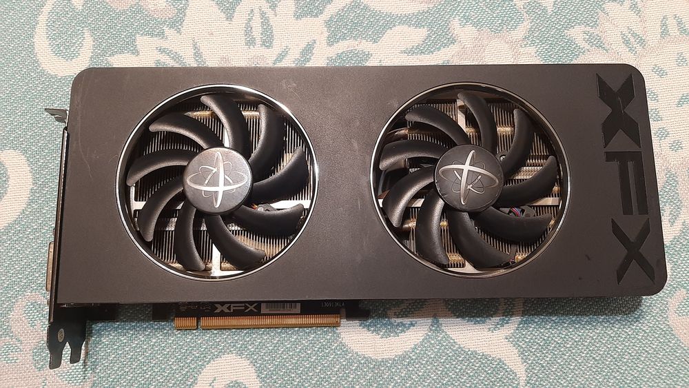 Відеокарта Radeon R9-280X. Під ремонт
