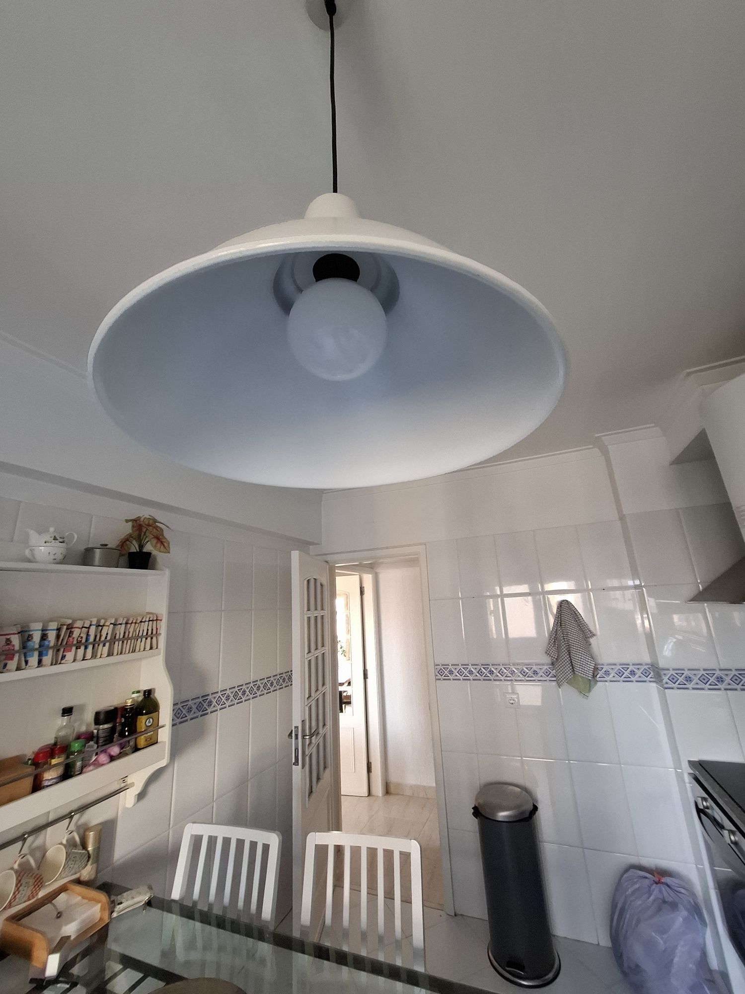 Candeeiro branco bege de tecto suspenso Ikea