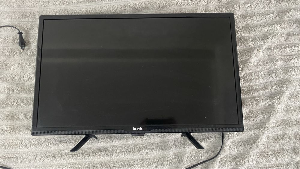 Телевізор Bravis LED-24G5000Smart 23.6 дюймів