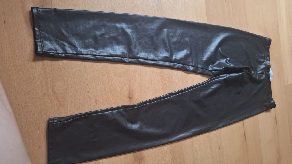 Leginsy dla dziewczynki