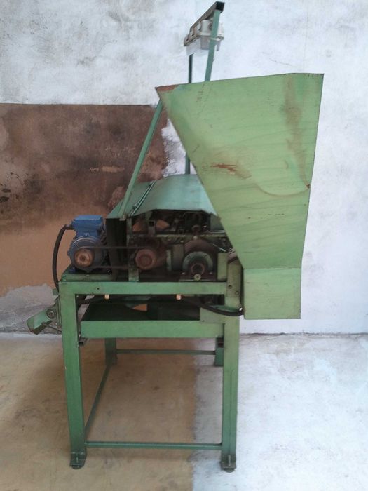 Máquina cortar rolhas cortiça - 3 facas