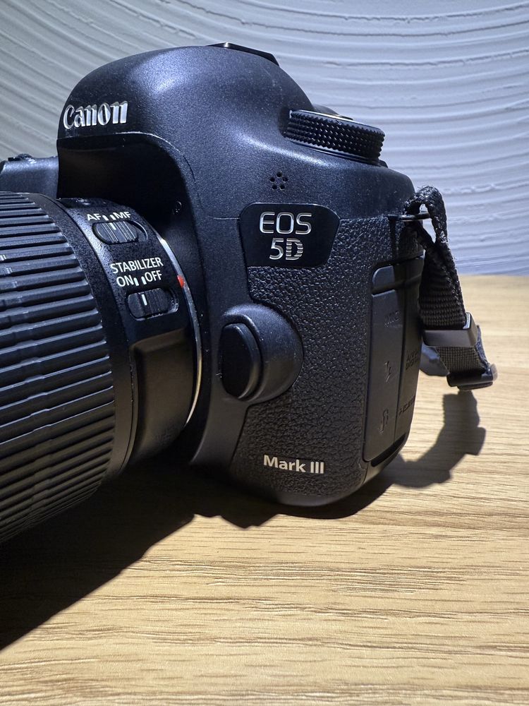 Цифровий фотоапарат Canon Eos 5D Mark 3
