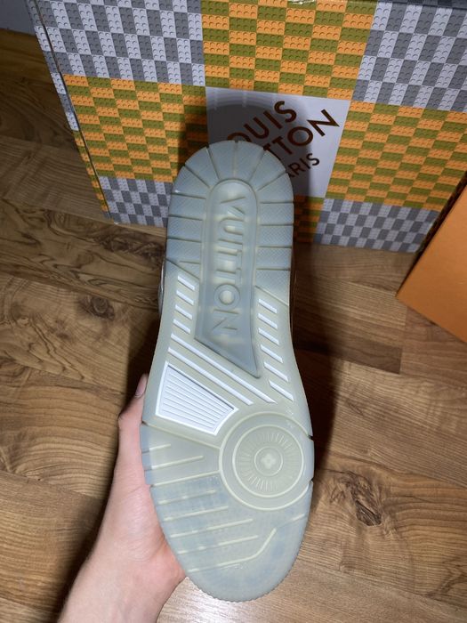 Louis Vuitton Trainer Gray