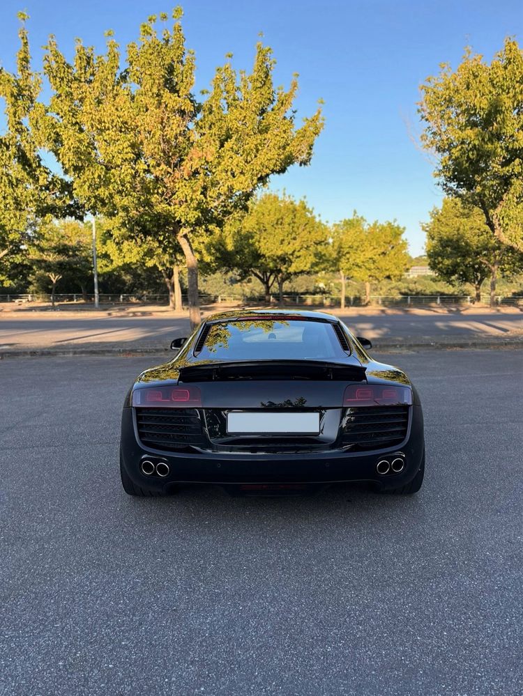 Audi R8 Coupé 4.2FSI V8 quattro R-tronic
