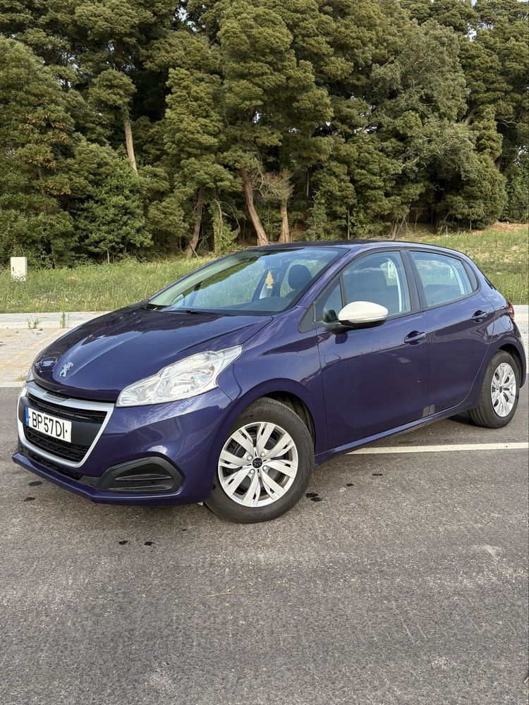 Peugeot 208 (COMO NOVO)