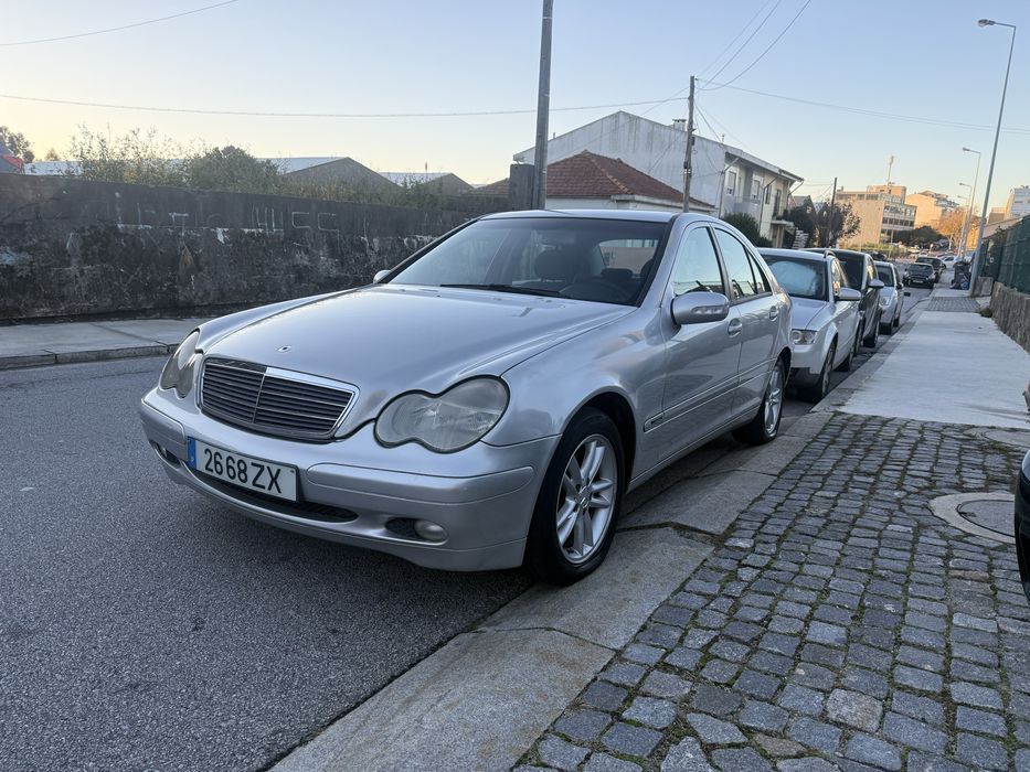 Mercedes c220cdi 2001 caixa automática