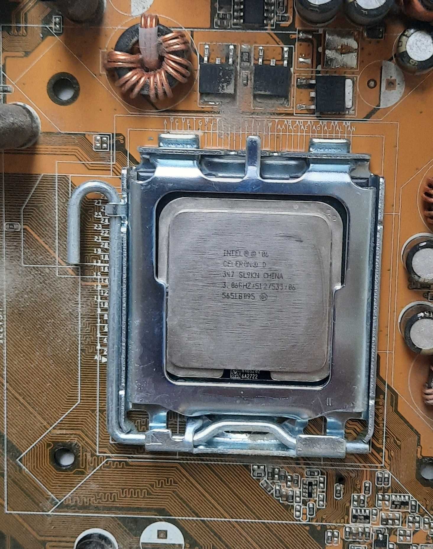 Комплект:  Intel Celeron D 347 3,06 GHz, ASUS P5GPL-X SE, 2Gb (2*1Gb)