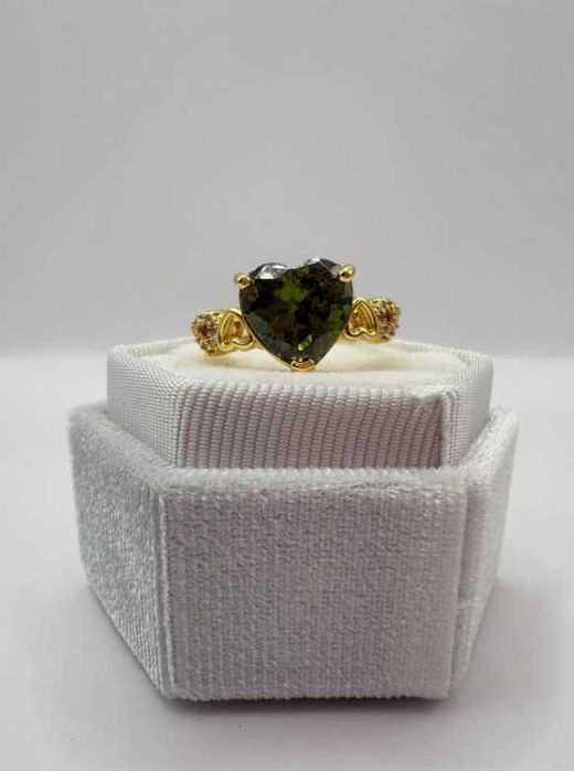 Pierścionek regulowany "Serce" jasna zieleń